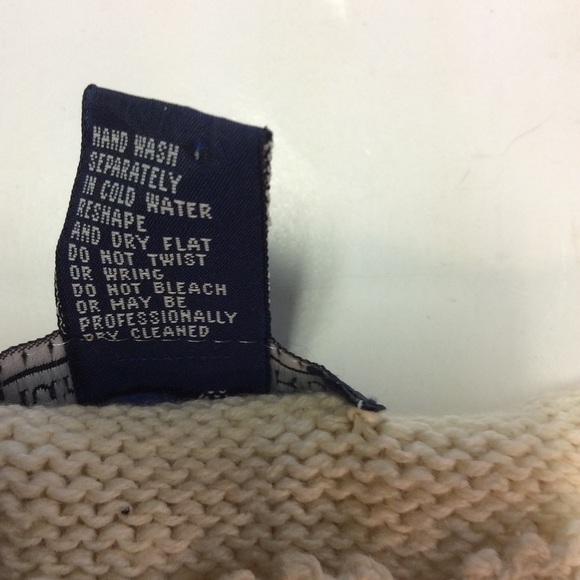 Hunters Run Women’s Cream VTG Sweater, Sz Small - Picture 11 of 13